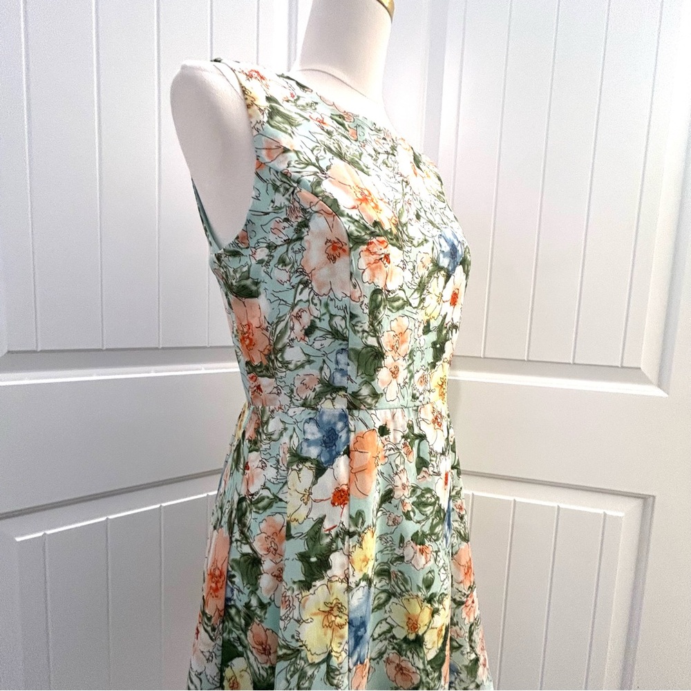 Floral Mini Dress Fit & Flare Sweet Feminine Sleeveless V Back Garden Print M - Picture 4 of 11